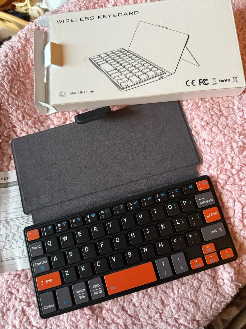 DOGAIN Universal Bluetooth Mini Keyboard, Rechargeable Portable Travel Keyboard